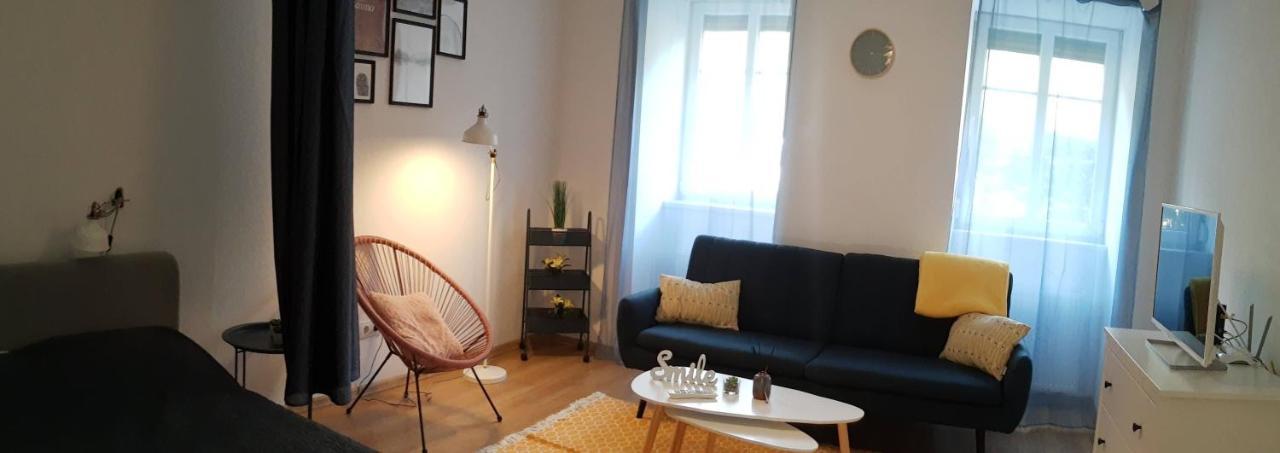 Ferienwohnung A Charming Little Flat Just Above Szechenyi Square Pécs Exterior foto